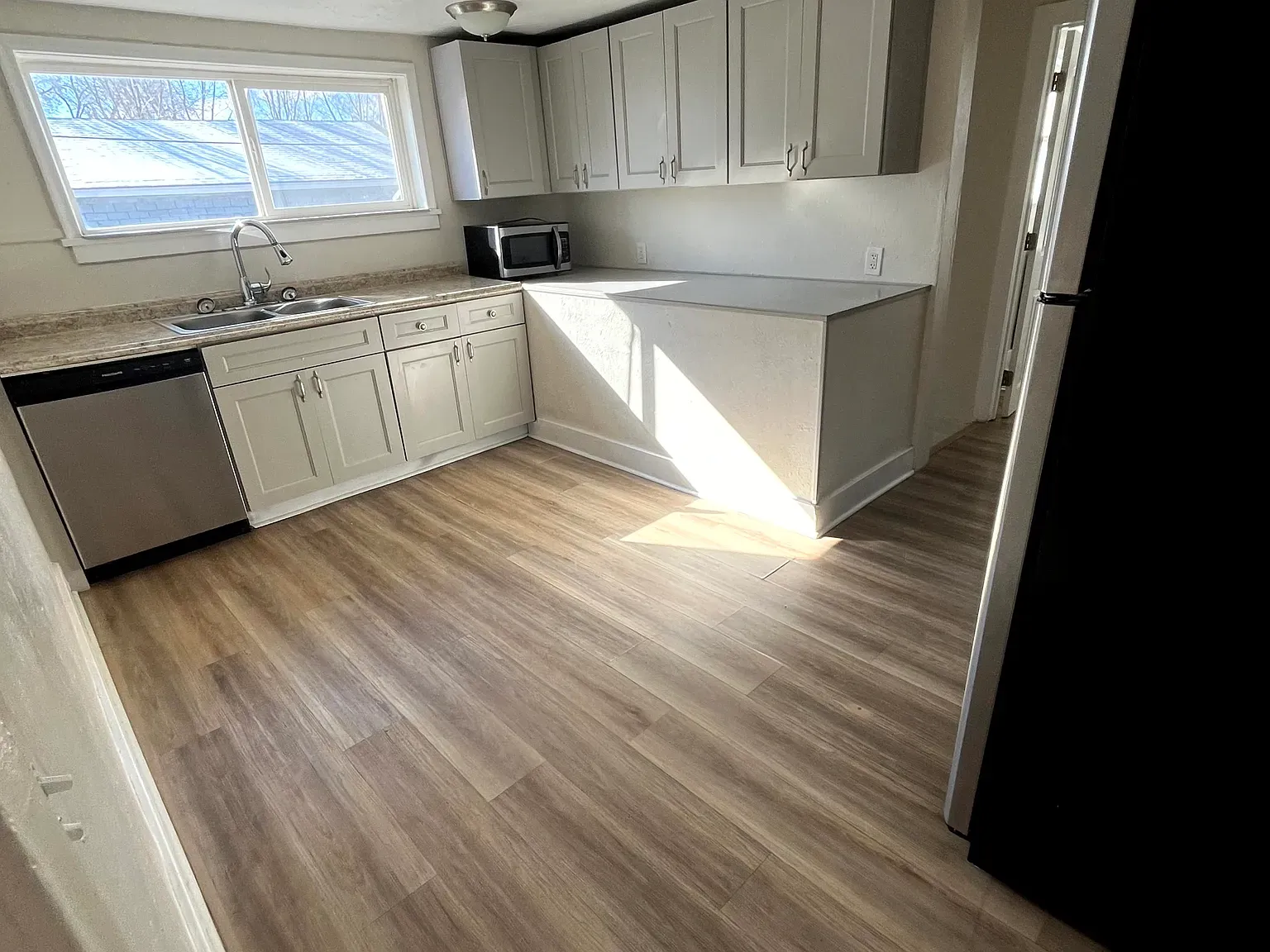 HUGE 3 BEDROOM FOR RENT - 3150 S WEST TEMPLE ,SLC, UT 84115