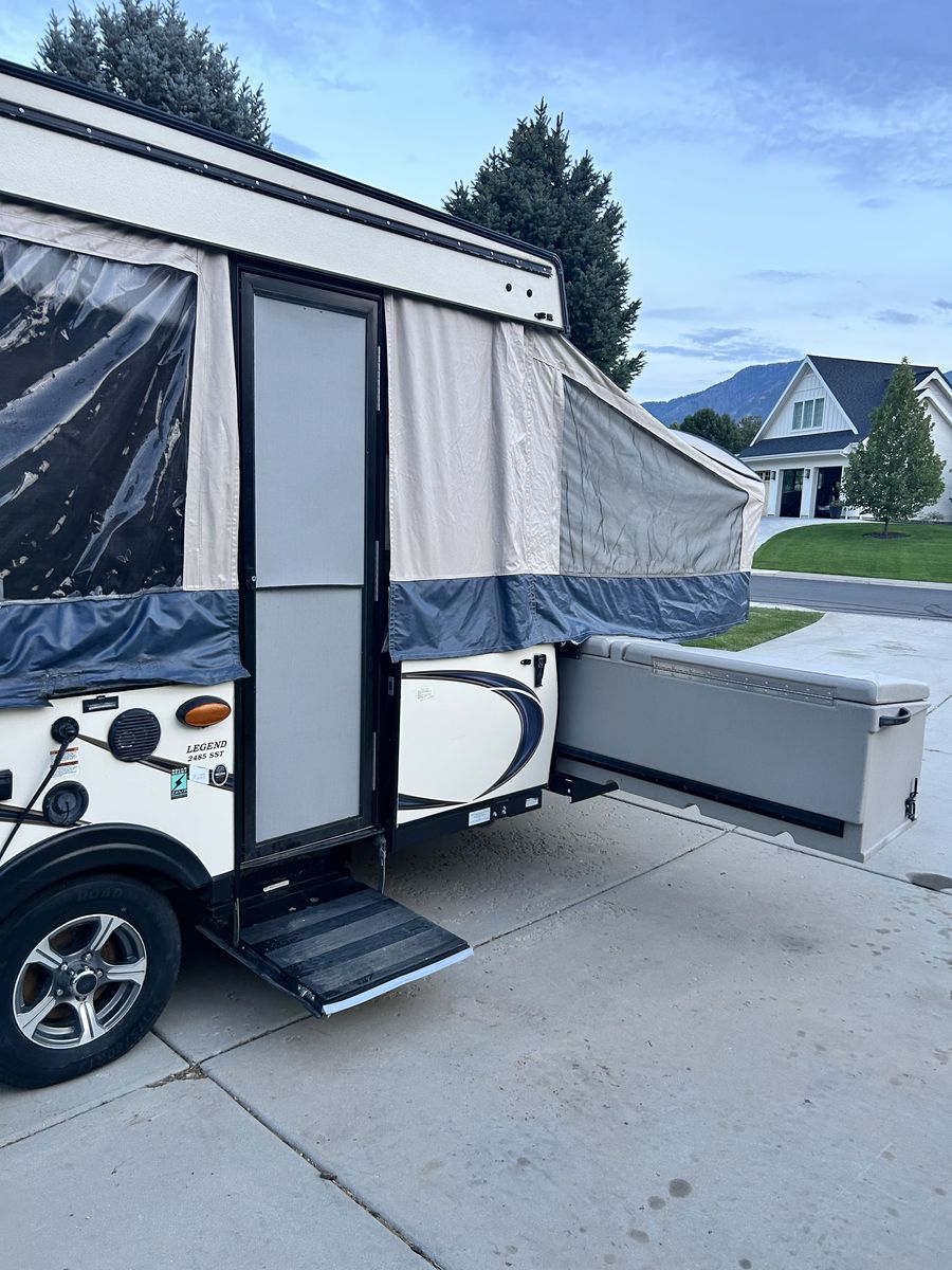 2018 Viking Forest River 2485 SST Slideout