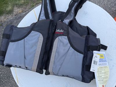 Cabelas Fishing Life Vest ( NEW )