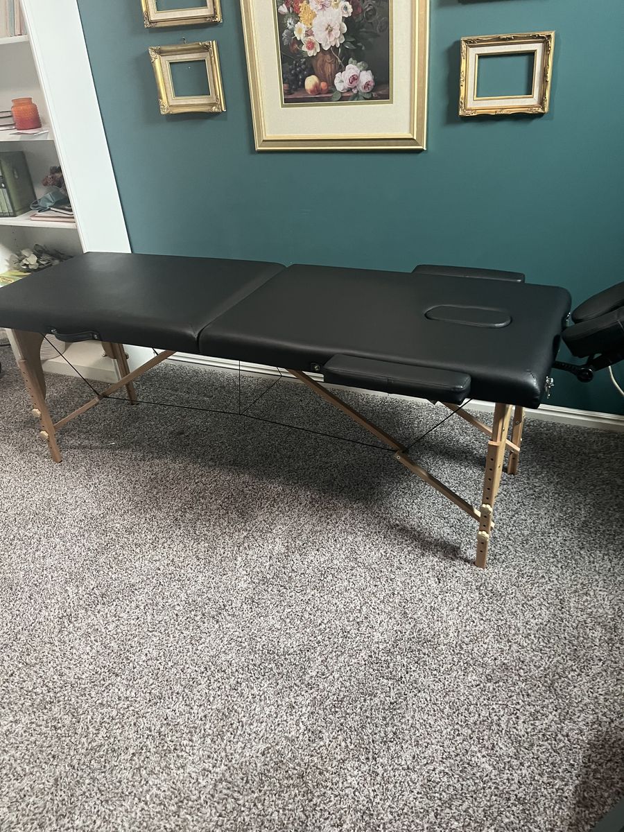 Massage table