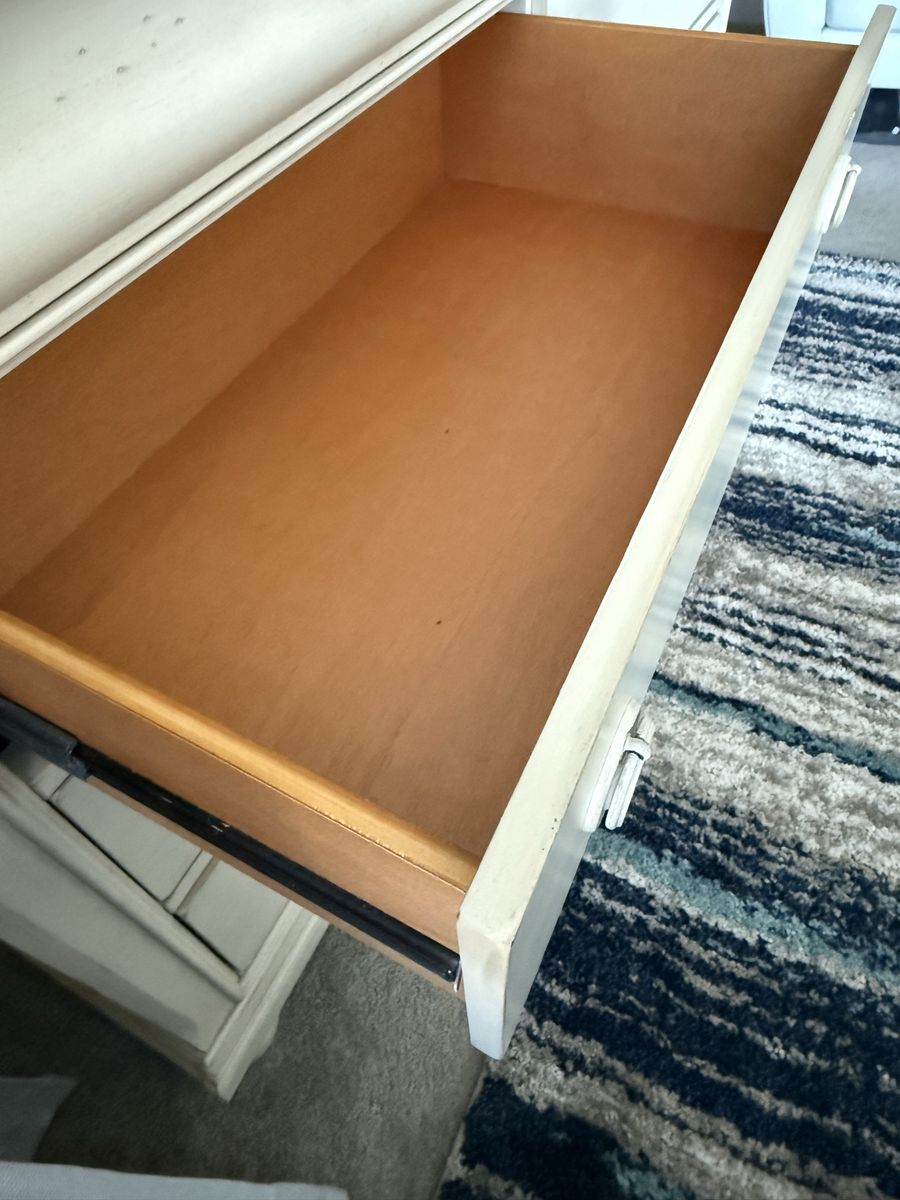 Main image 4