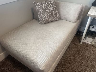 Chaise Lounge