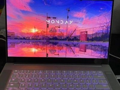 Razer Blade 15 Gaming Laptop - RTX 2070 Max-Q, 1TB SSD, 16GB RAM, 4K OLED Display cleaned fans new thermal paste