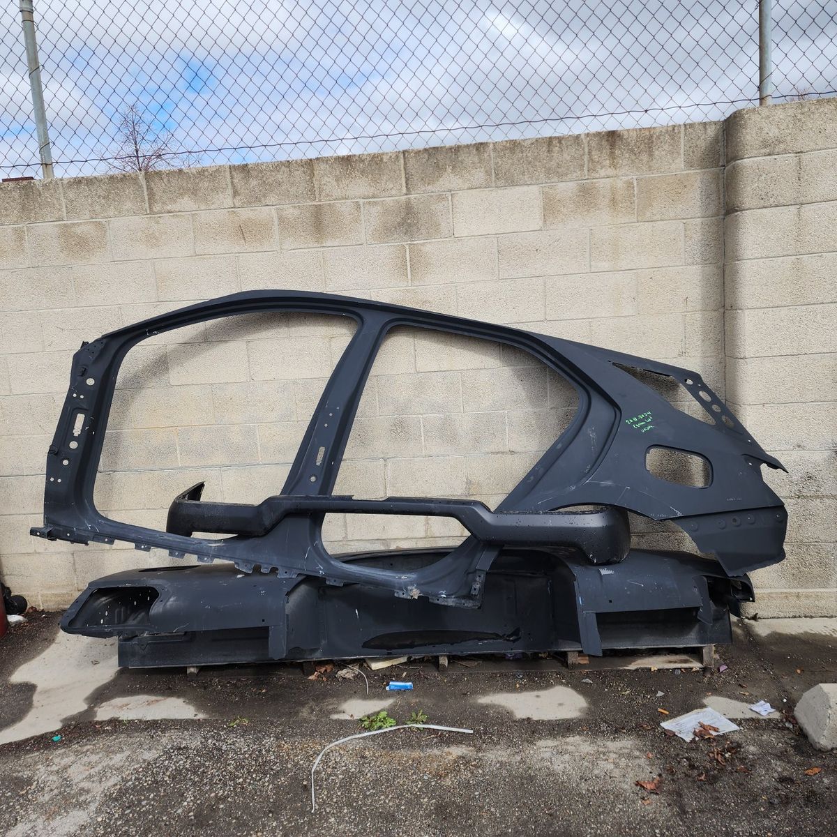 2018 to 2024 Chevrolet Equinox Left uniside