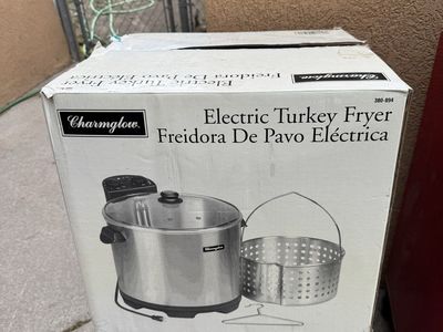 New Charmglow Electric Turkey Fryer 28 Quart