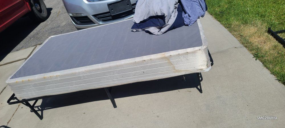 free twin box spring