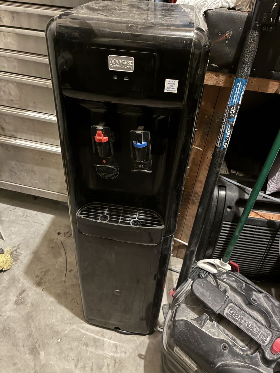 AQUVERSE hot and cold water dispenser 
