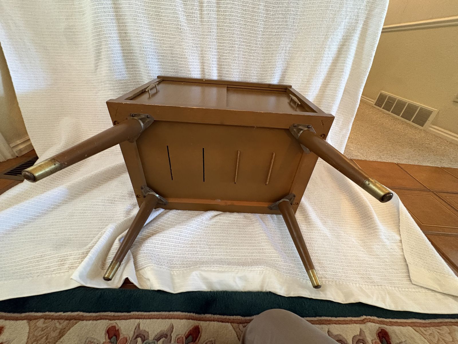 Main image 8