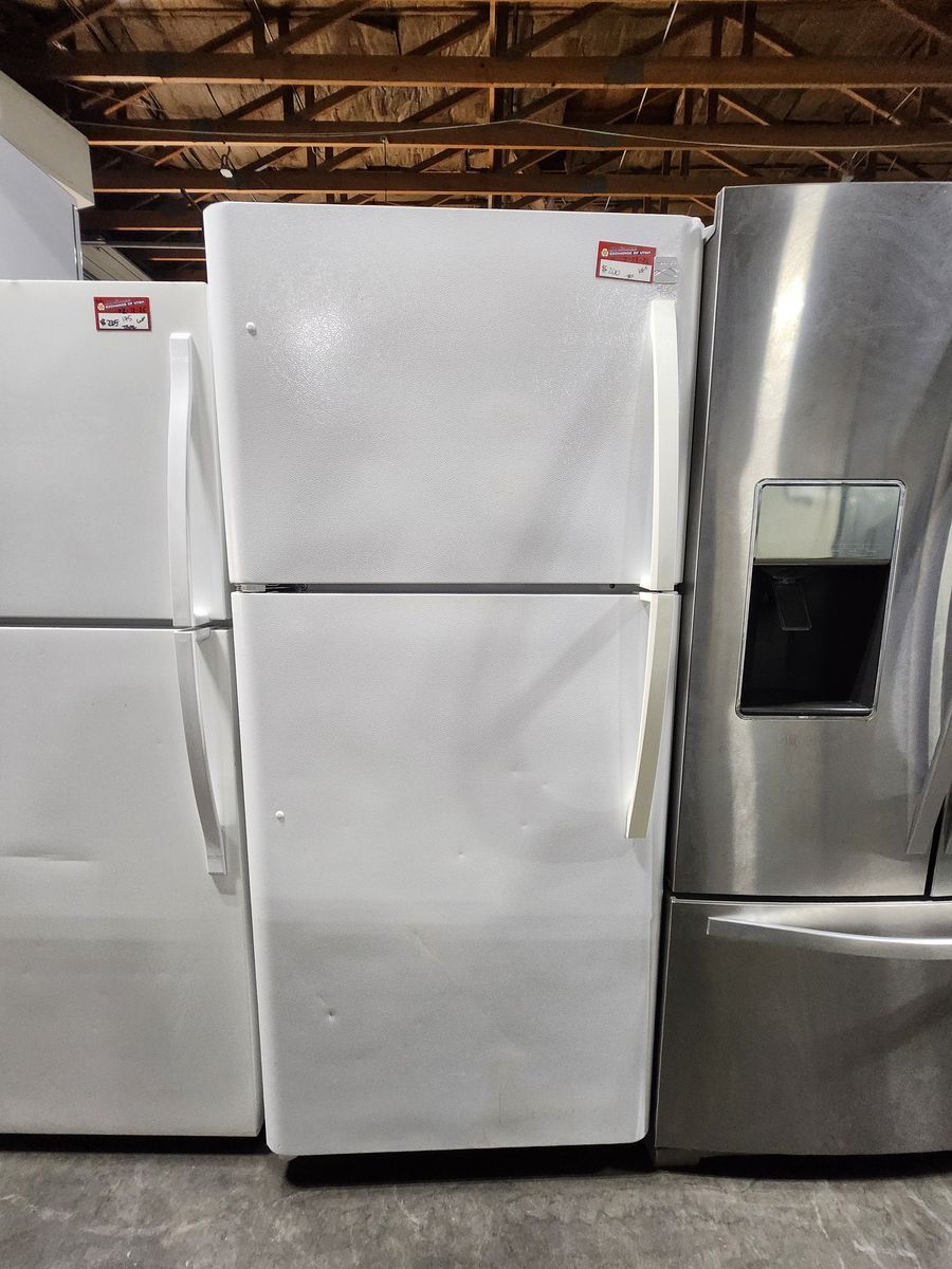 NICE KENMORE TOP AND BOTTOM FRIDGE! W-WARRANTY