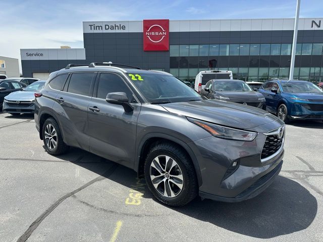 2022 Toyota Highlander XLE
