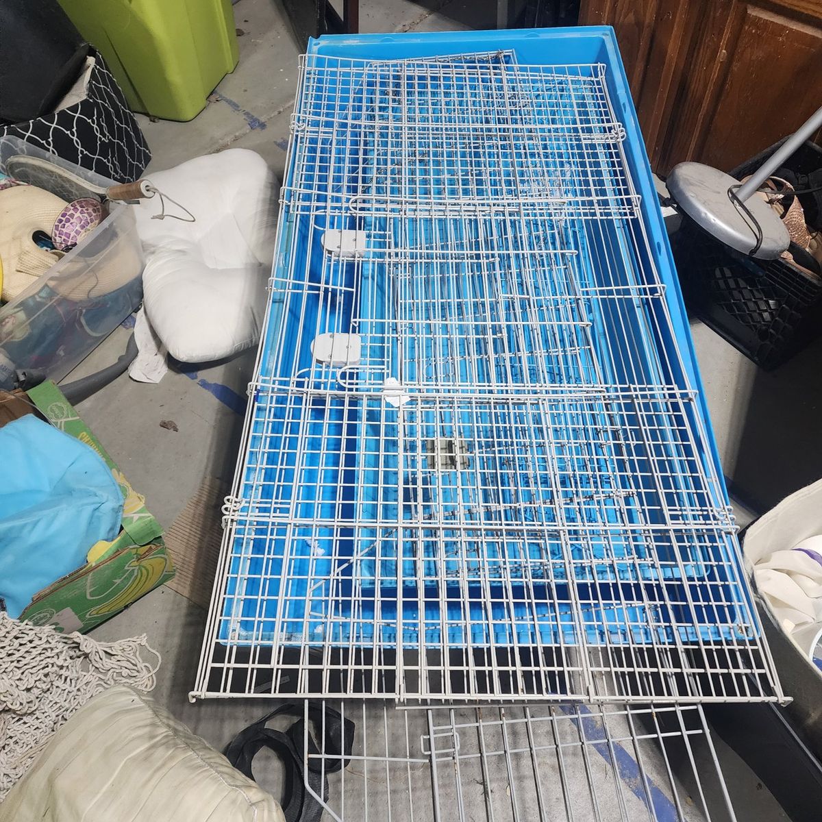 2 free rabbit/ small animal cages