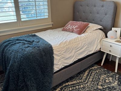Twin Size Bed Set