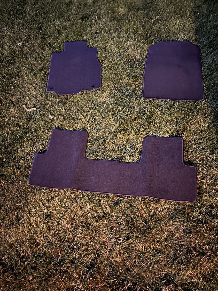 Floor mats out of a 2016 Honda crv