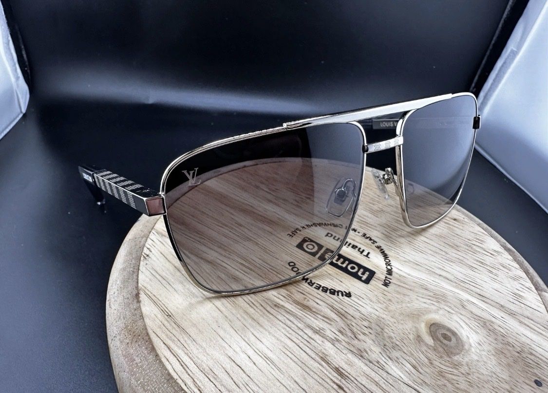 Louis Vuitton Attitude Sunglasses Z0259U Silver Frame Grey Smoke Lenses *EXTREMELY RARE*
