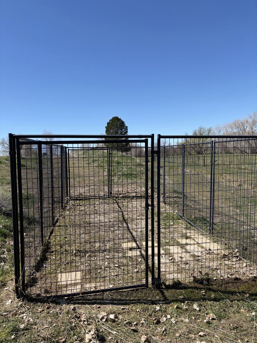 Dog Kennel/Dog Run
