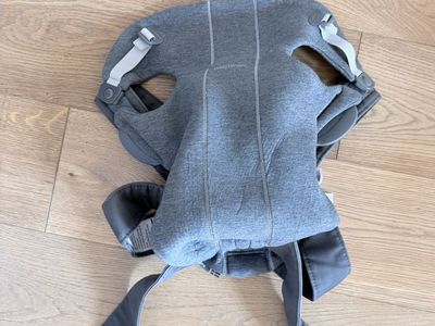 Baby bjorn baby carrier