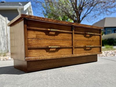 Vintage Lane Cedar Chest