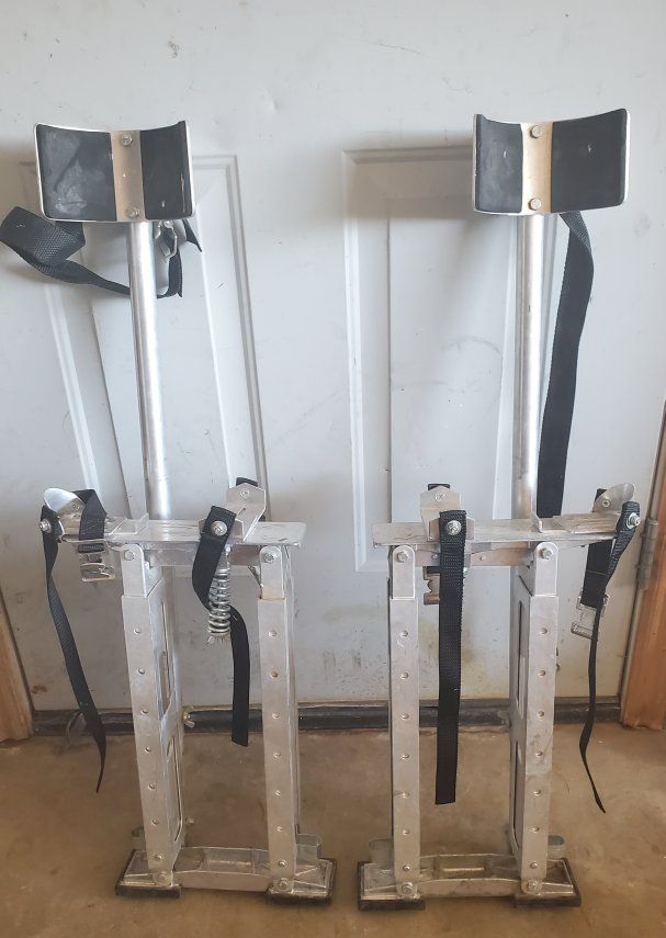 Adjustable Aluminum Drywall Stilts - Painting, Taping, Finishing Tools