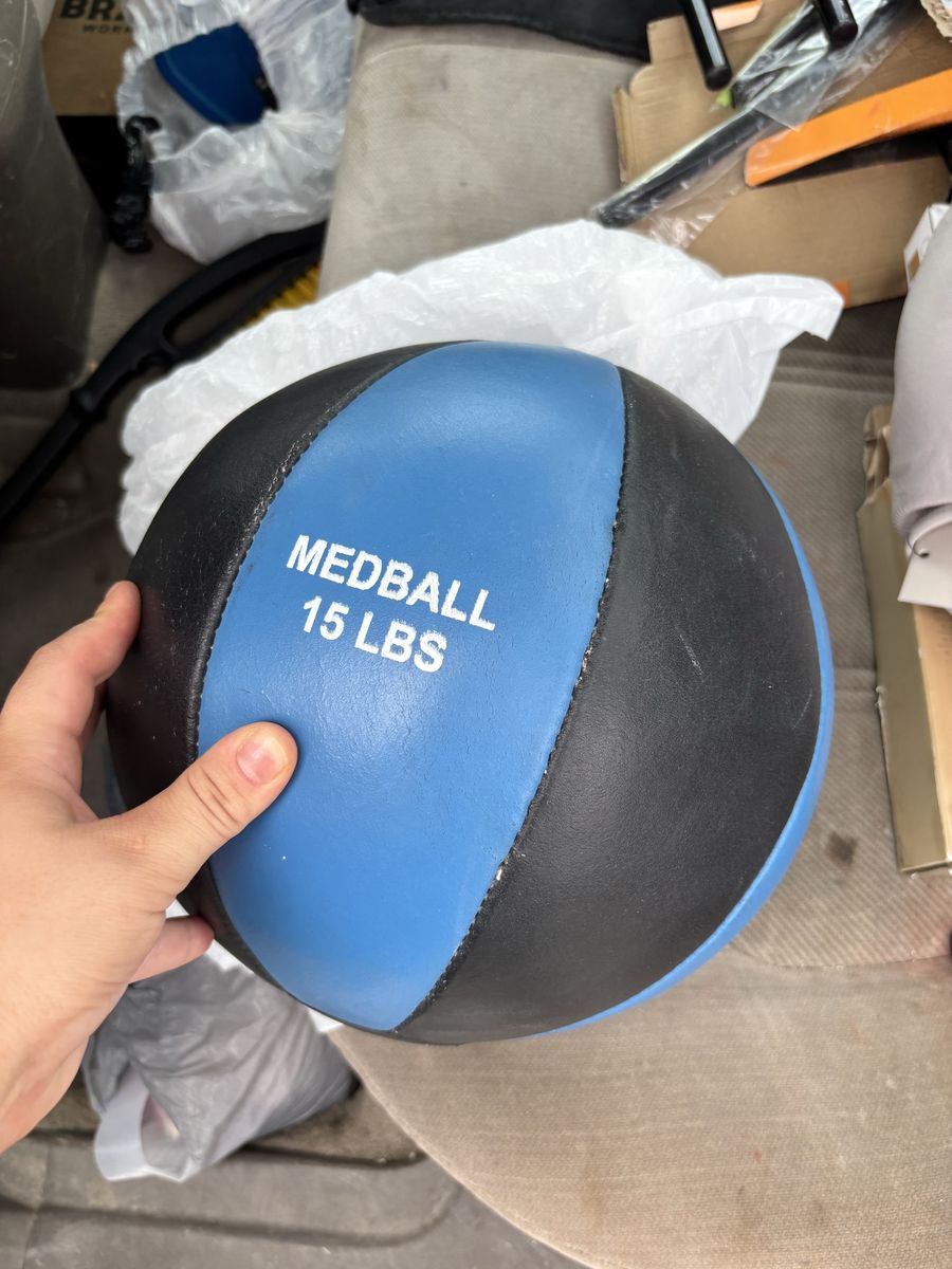 15 lb Medicine Ball – Great Condition