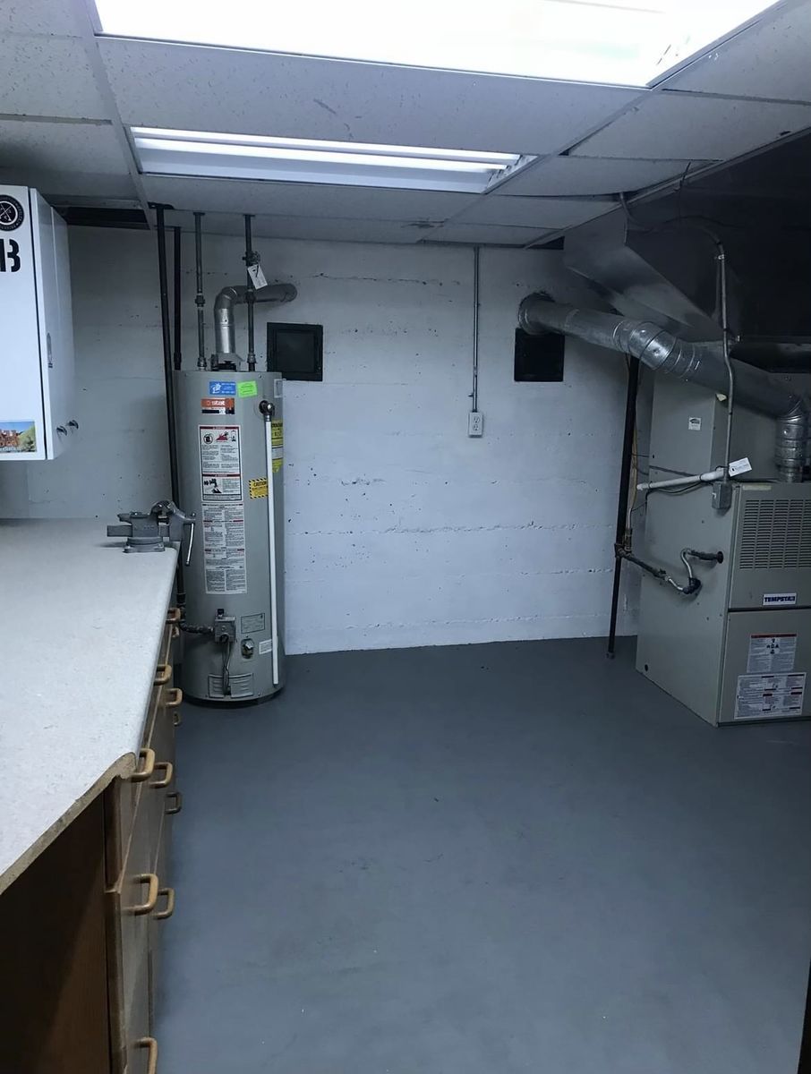 Main image 7