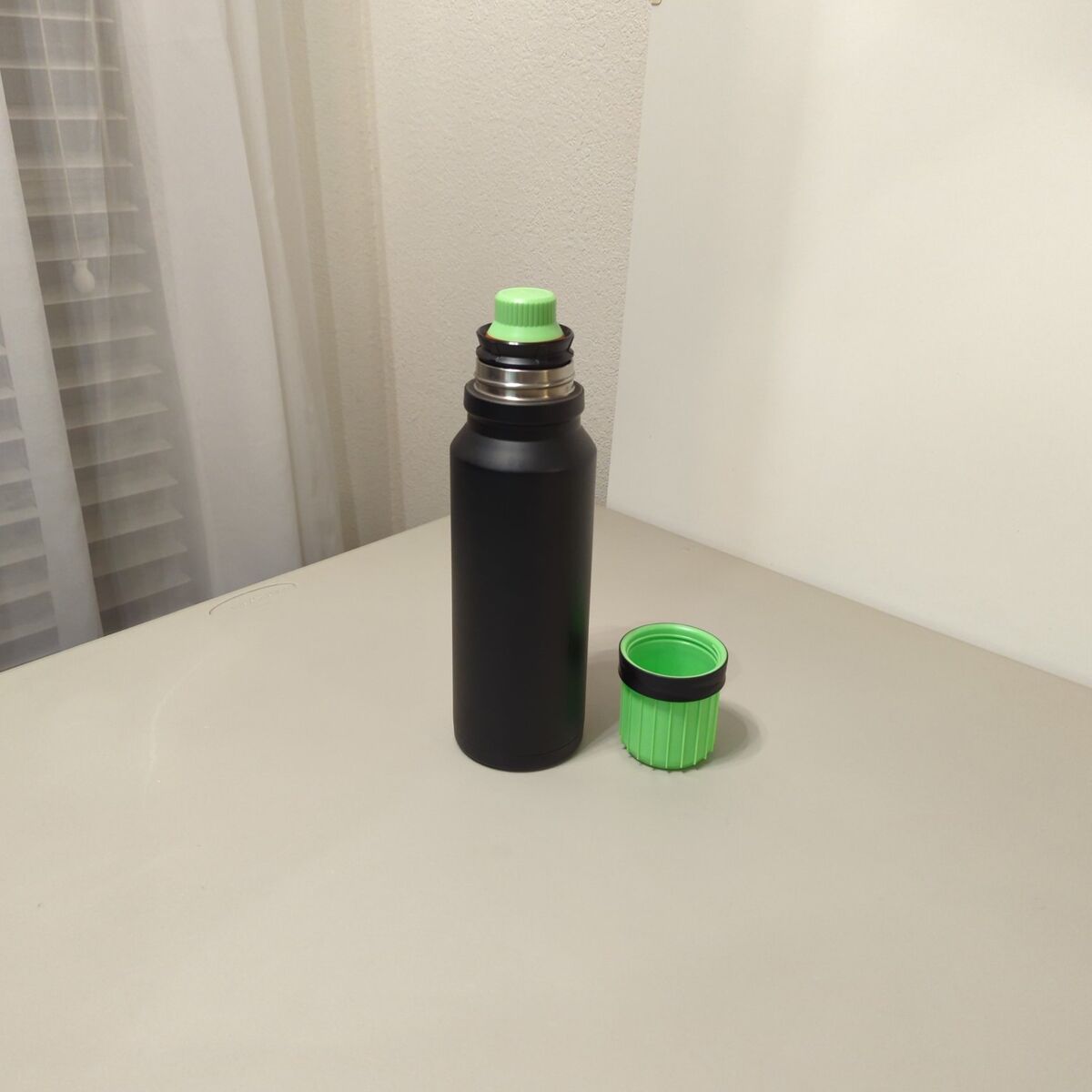 AVEX 40oz vacuum sealed thermos