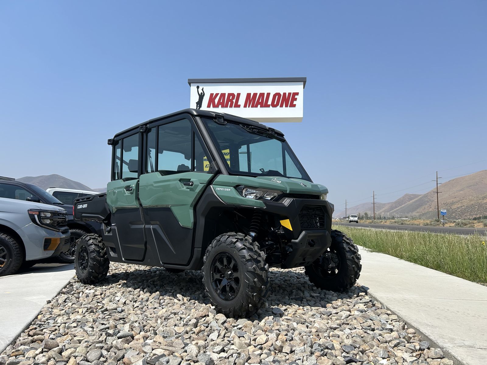 2026 Can-Am Defender MAX DPS CAB HD10 Compass Gree