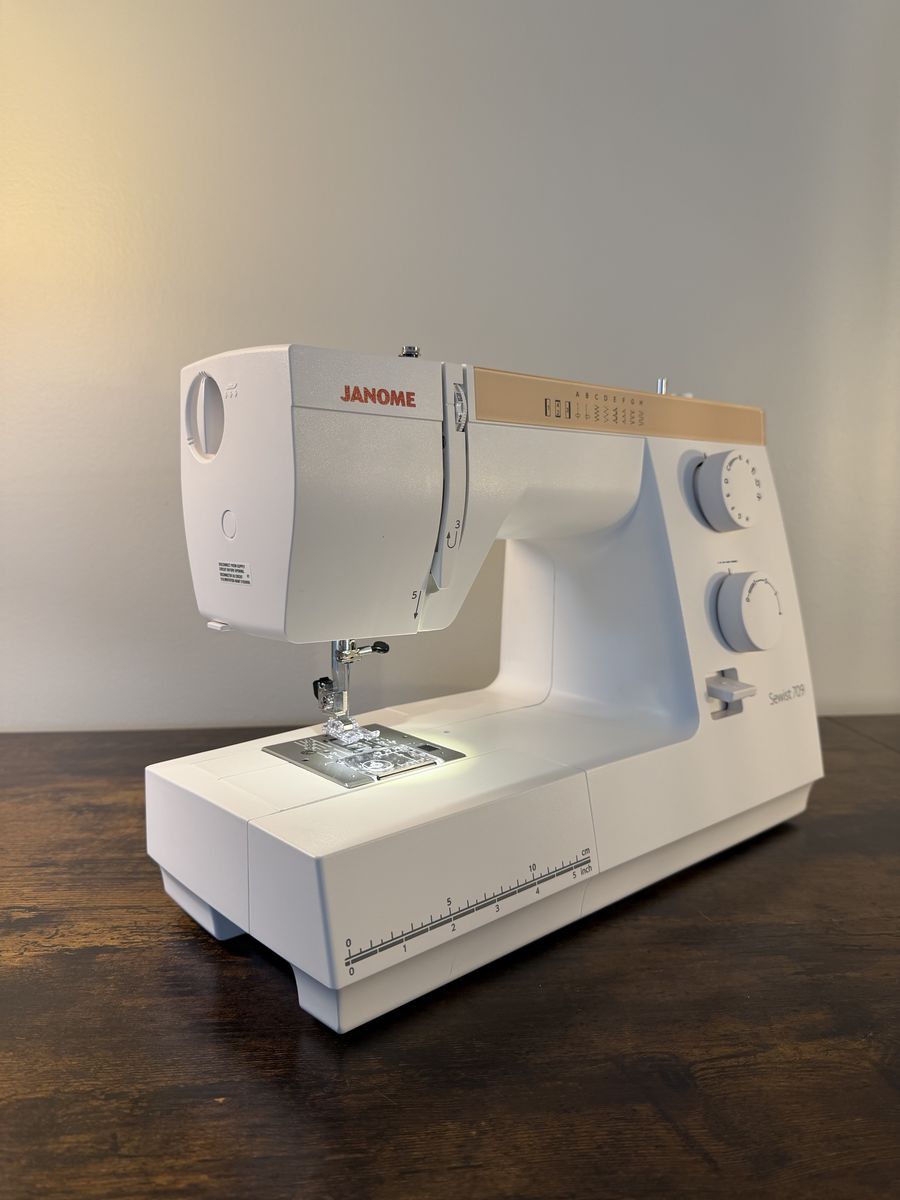 Janome Sewist 709 | Like New | Fully Tested | Ready to Sew