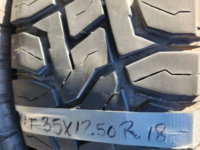 35x12.50r18 toyo open country rt