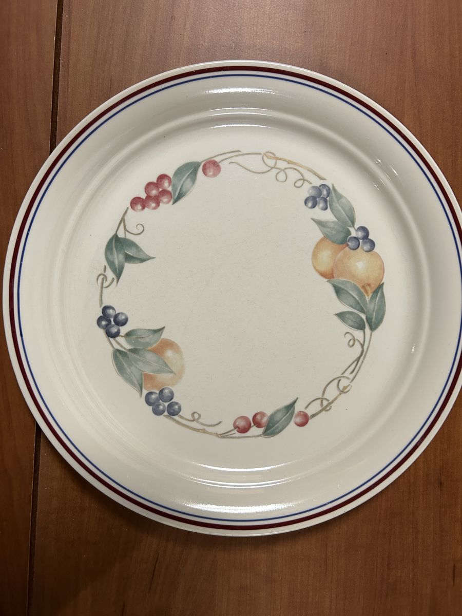 Corelle dish set