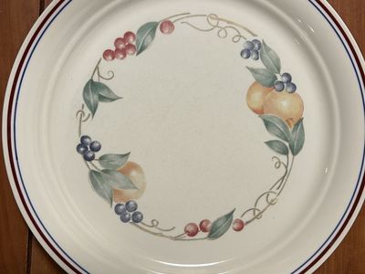 Corelle dish set