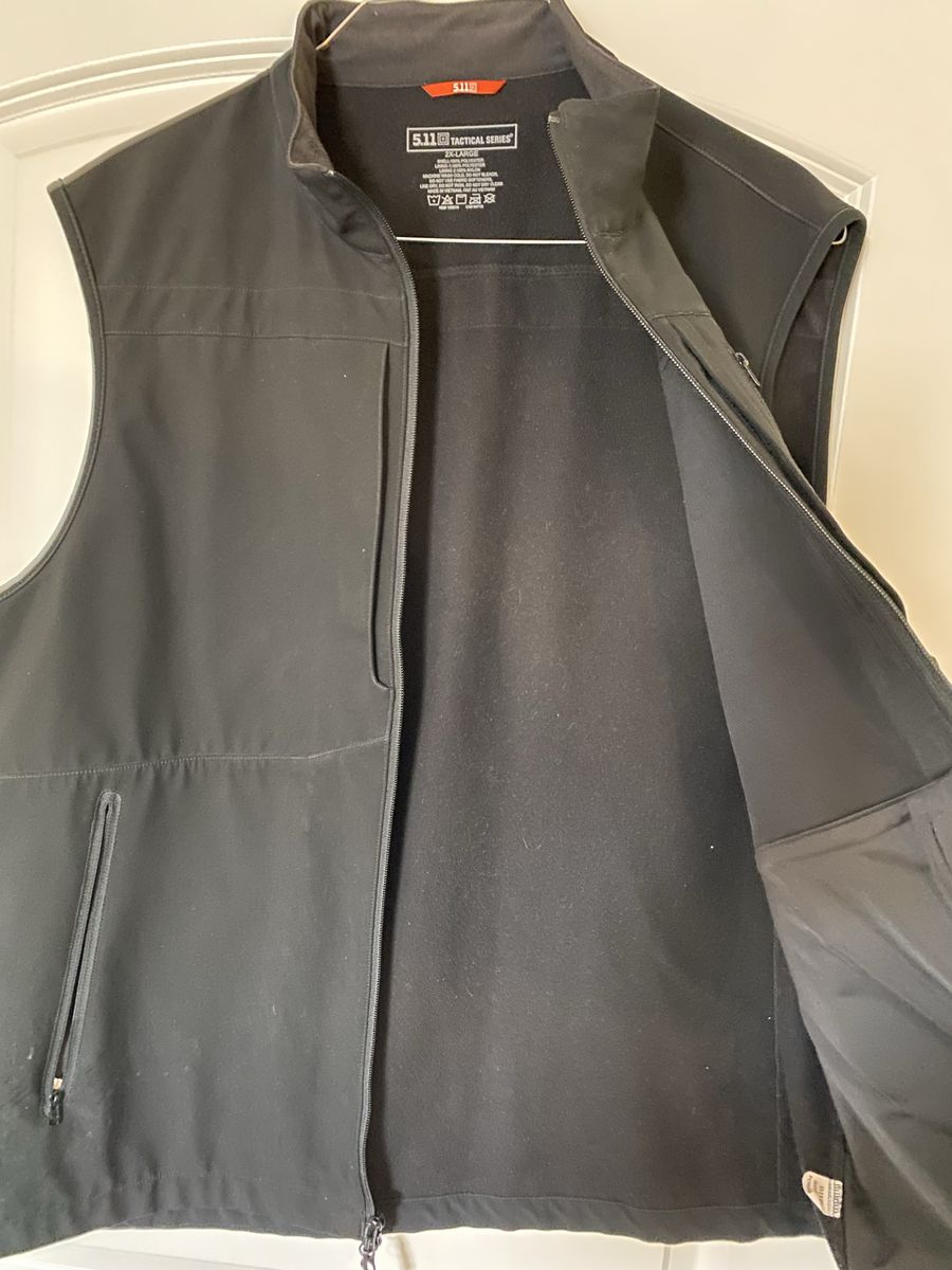 5.11 Tactical Series Men's Black Sleeveless Softshell Vest Jacket 2XL RN#109614