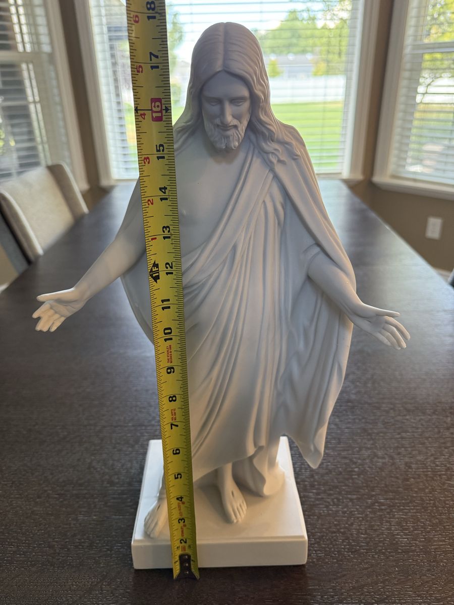 Main image 3