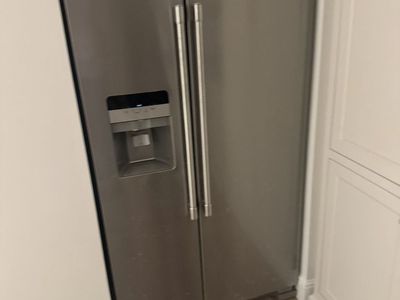 Maytag 25 cf Side/side Refridgerator