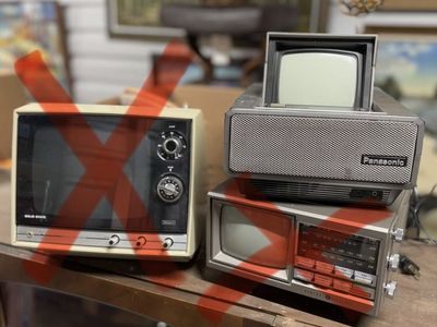 Vintage portable CRT TV’s. Some w radios. Rad retro decorations Antique televisions