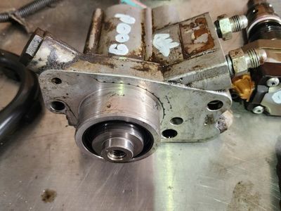 2002 Ford 7.3 L Powerstroke
High Pressure Oil Pump