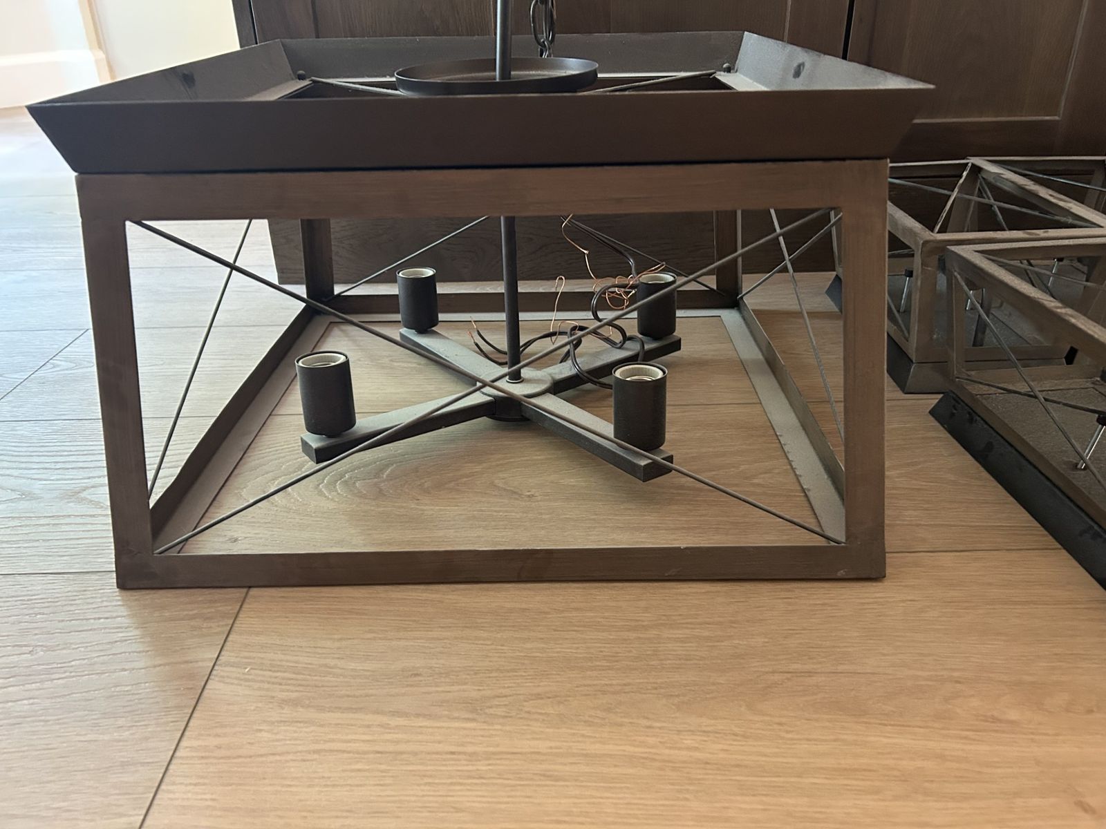 Main image 3