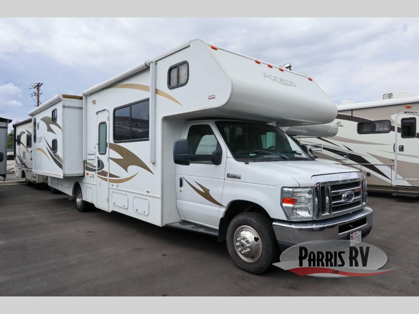 Used 2013 Winnebago Access 31J