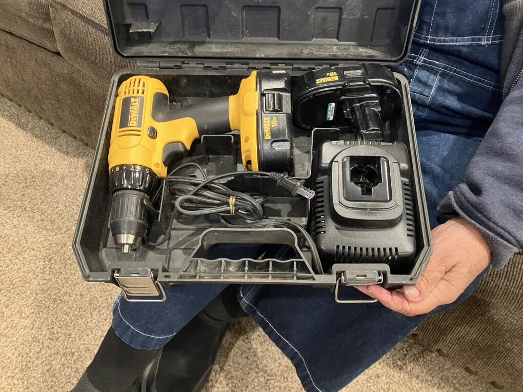 DeWalt drill With 2 Batteries, Charger And Case
