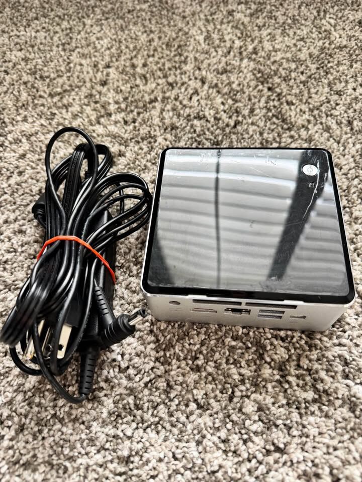 Intel NUC Box Mini PC Model NUC6i5SYH with Windows