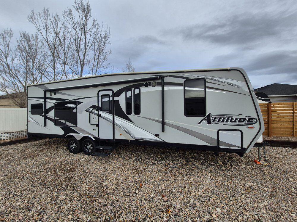 Eclipse attitude toy hauler