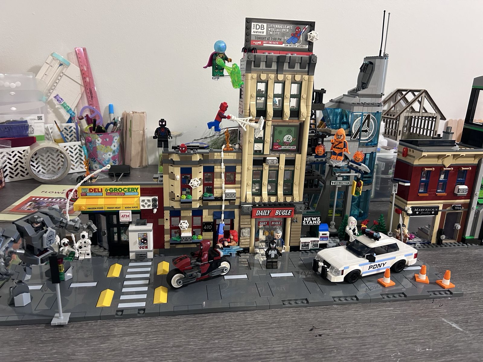 LEGO Marvel Spiderman and Avengers Lot 20+ minifigures