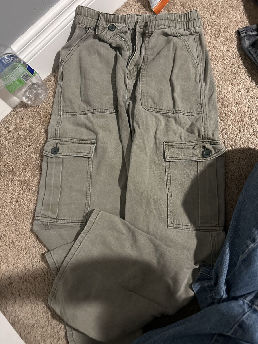 Unisex Olive Green Cargo Pants with Elastic Waist and Pockets - Size Small