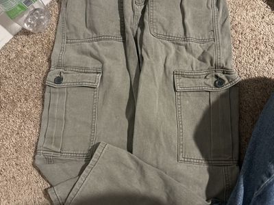 Unisex Olive Green Cargo Pants with Elastic Waist and Pockets - Size Small