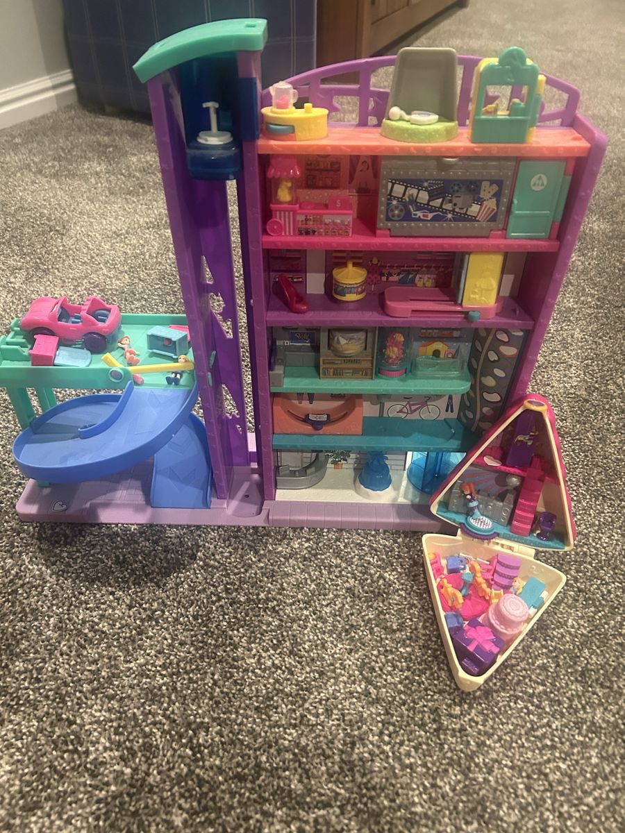 Polly Pocket Mega Mall Play Set with Dolls & Accessories - Used Condition