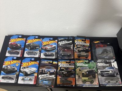 HOT WHEELS