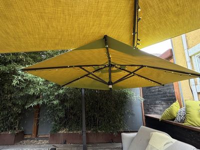FIM Octagon Umbrella
