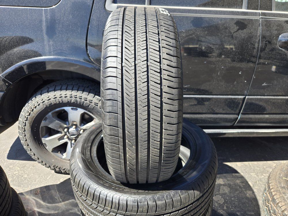 SET 225/55R18 HERCULES ROAD TOUR CONNECT AS