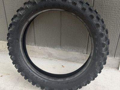 Dunlop AT82 110/100-18 Rear Dirt Bike Motorcycle Tire KTM Husqvarna GasGas Yamaha Honda Suzuki Kawasaki Beta Sherco