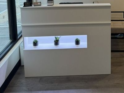 Modern White Reception Desk / Front Counter