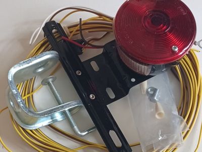 2 New Trailer Taillights